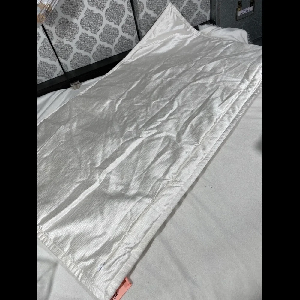 NEW [ 1 King‎ ] Quilted Pillow Sham for Hudson Park Nouveau White